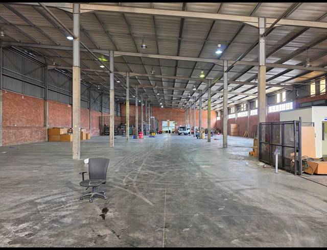 2,100M² FACTORY TO LET IN KYA SANDS